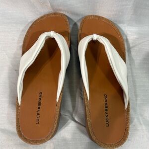 Lucky Brand White Knot-Top Thong Sandals with Tan Footbed